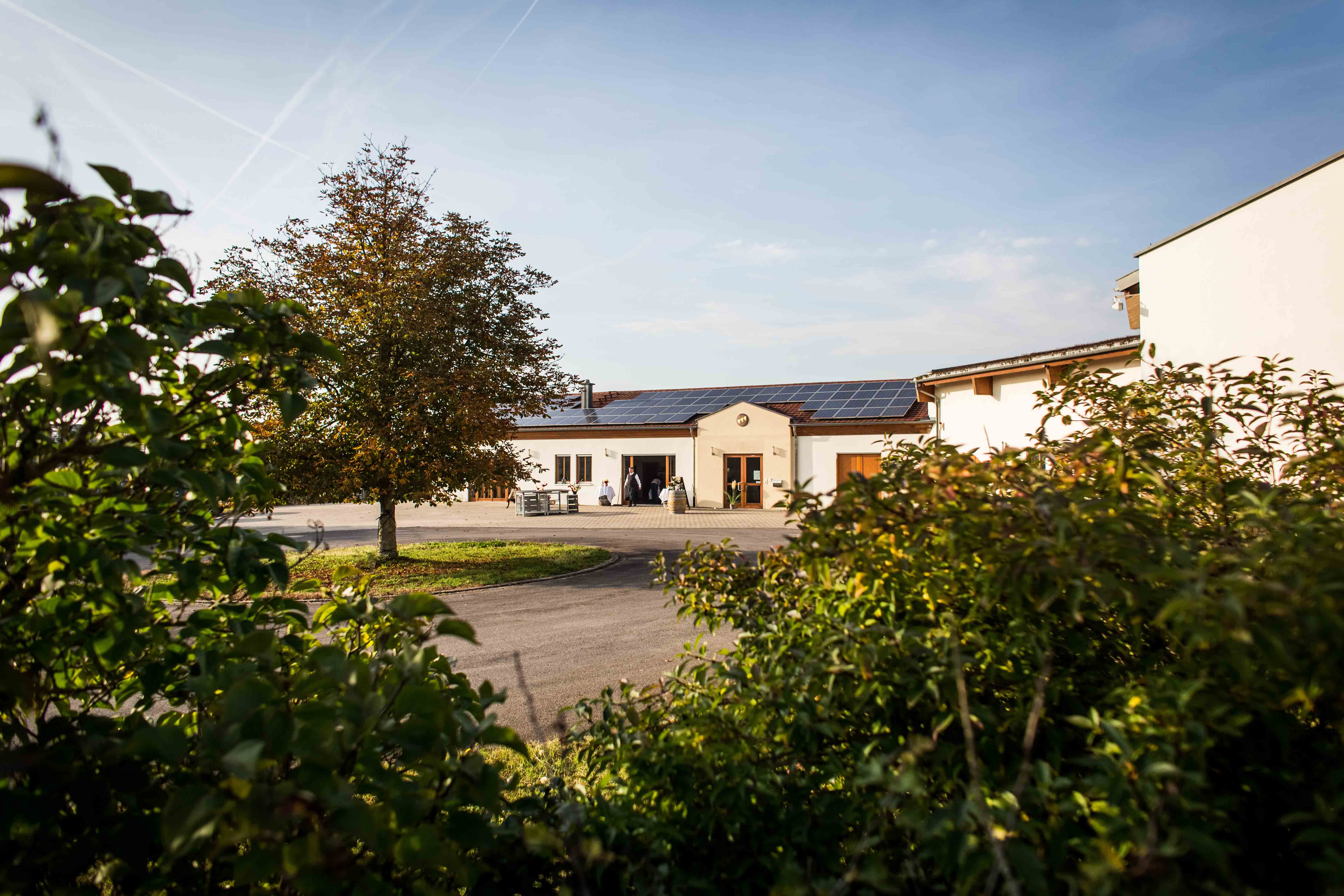 Bild des Weinguts aus der Ferne